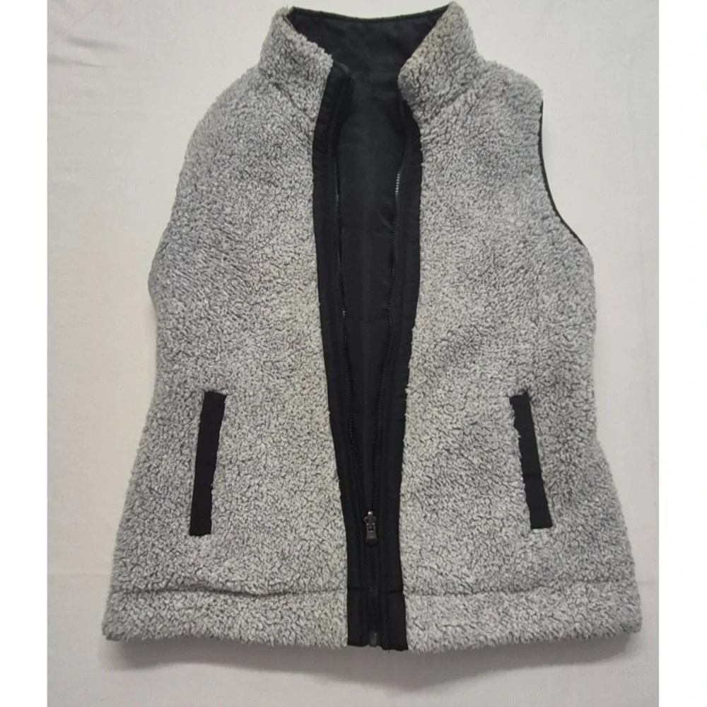 Magellan Outdoor‎ women's black/gray reversable vest LG fleece sides full zip